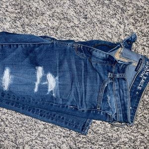 Size 4 short American eagle skinny jeans